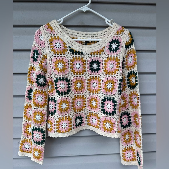 Rebellion Tops - Beautiful Crochet Granny square Top